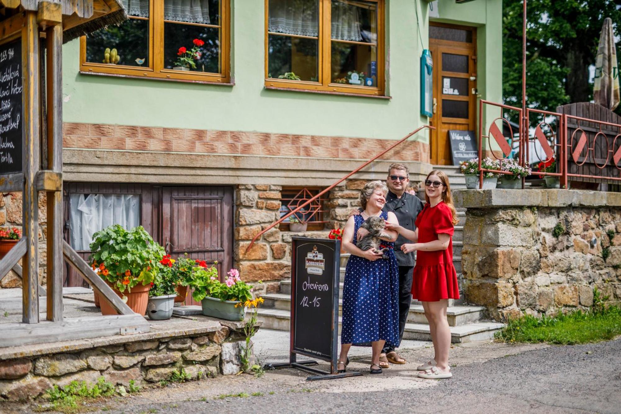 Hotel Kacenka Kraliky Exterior photo